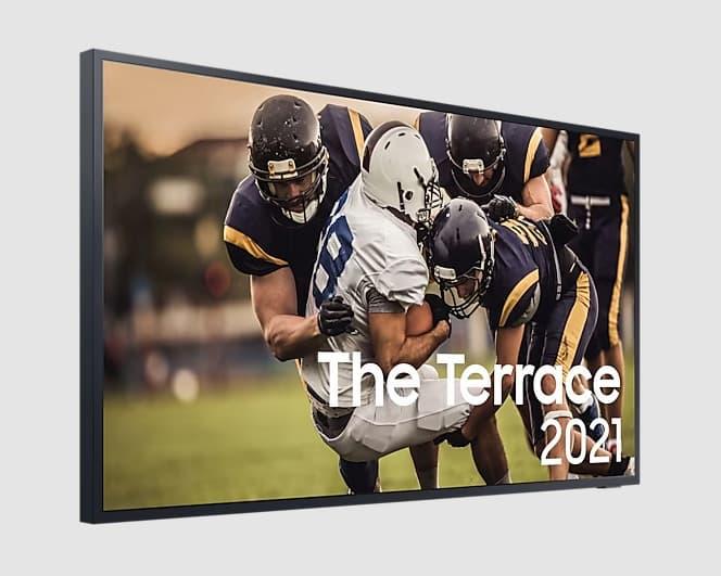 Utendørs TV test - Samsung The Terrace utendørs-TV montert på vegg på terrasse