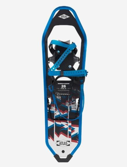 Truger test - person som går på truger i vinterlandskap