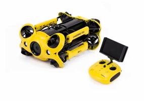 Undervannsdrone test - undervannsdrone som filmer under vann med lys