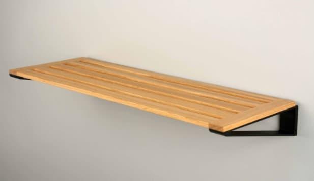 Skohylle test - veggmontert skohylle i sort metall med sko