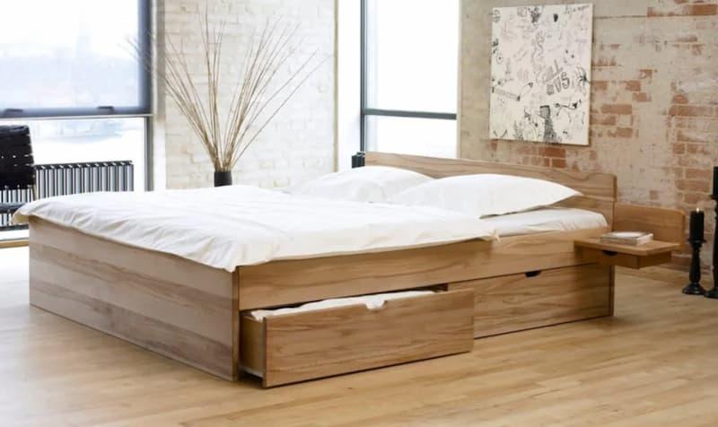 Dobbeltseng 180x210 cm i soverom