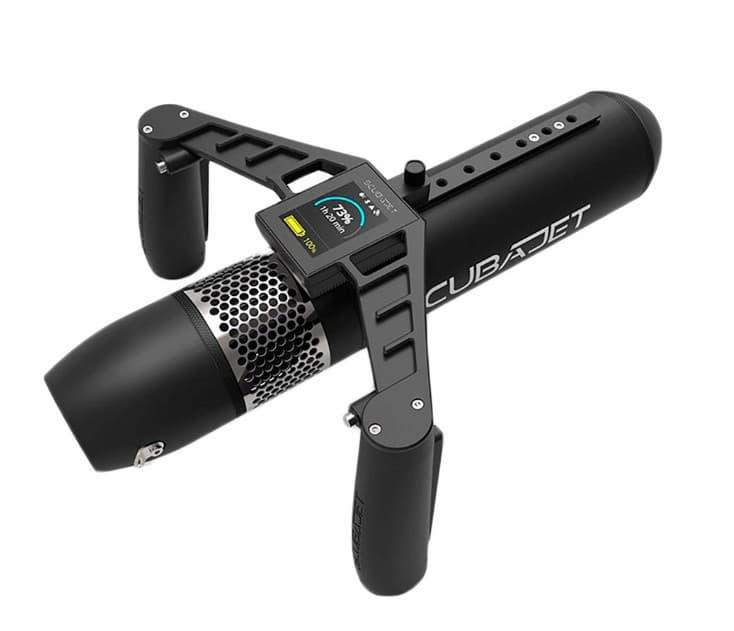 Undervannsscooter test - dykker med elektrisk undervannsscooter