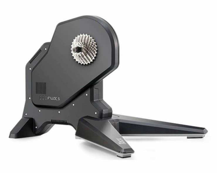 Sykkelrulle test - direct drive smart sykkelrulle med sykkel montert