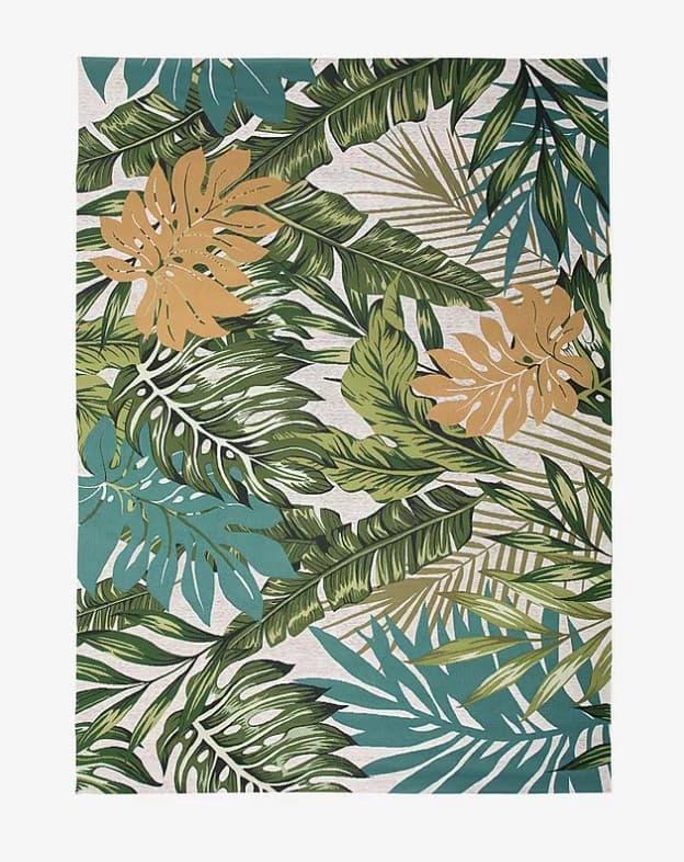 Uteteppe test - fargerikt uteteppe på terrasse med utemøbel