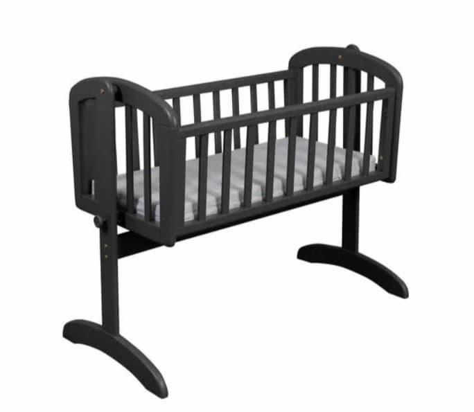 Bedside crib test - sideseng festet til foreldreseng med sovende baby