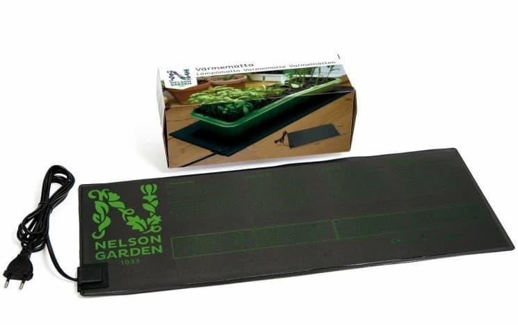 Varmematte planter test - varmematte med frøbrett og spirende planter
