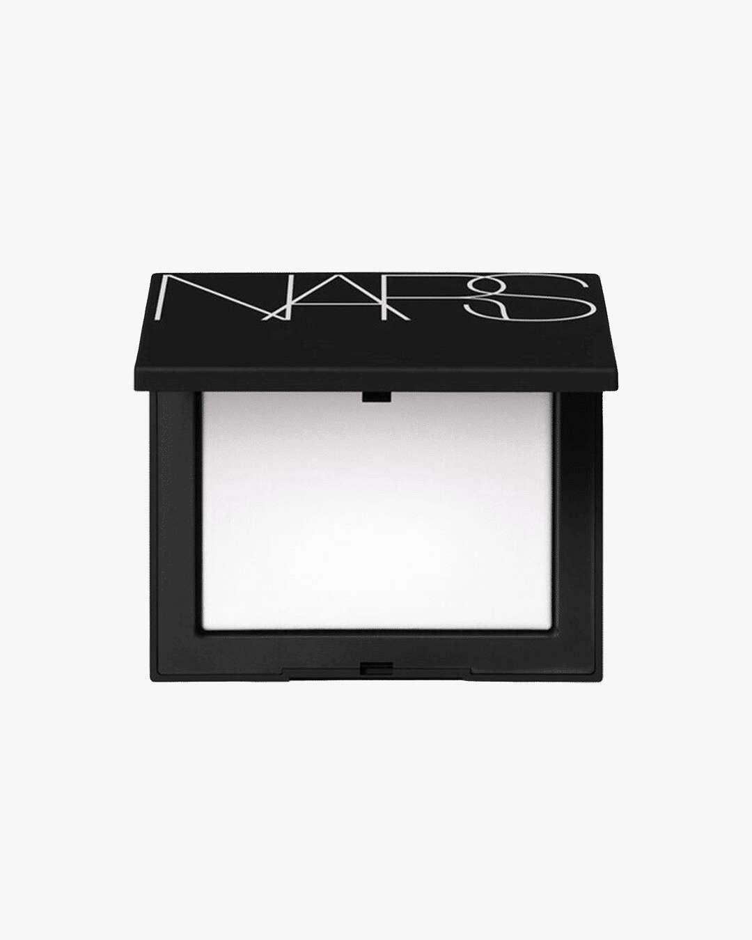 NARS Light Reflecting Pressed Setting Powder – kompakt settingpudder som ikke matter helt ned